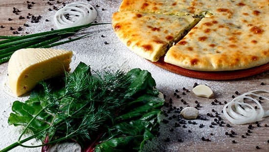 Осетинский пирог Со свекольными листьям, сыром и зеленью (цахараджын) - фото 1