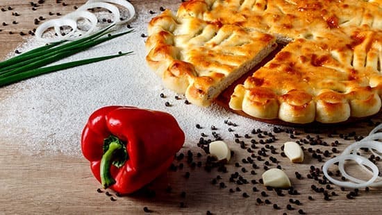 Осетинский пирог с индейкой и болгарским перцем - фото 1