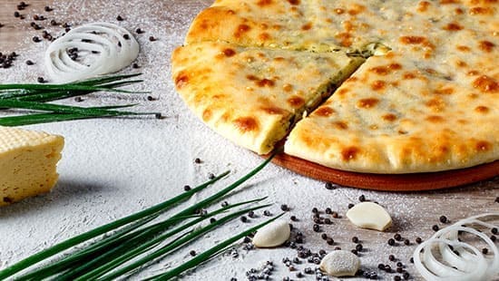 Осетинский пирог с сыром и зеленым луком - фото 3